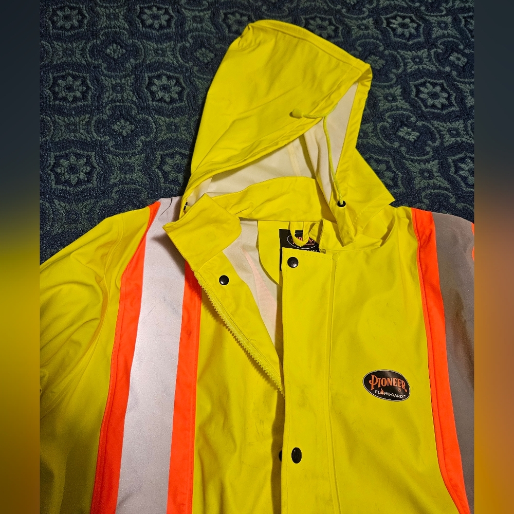Pioneer FR high-viz rain gear (New)